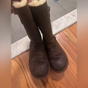 UGG GIRLS Leather  BUCKLE ZIP CLOSURE BOOTS SIZE 3 Warm with Shearling Lining